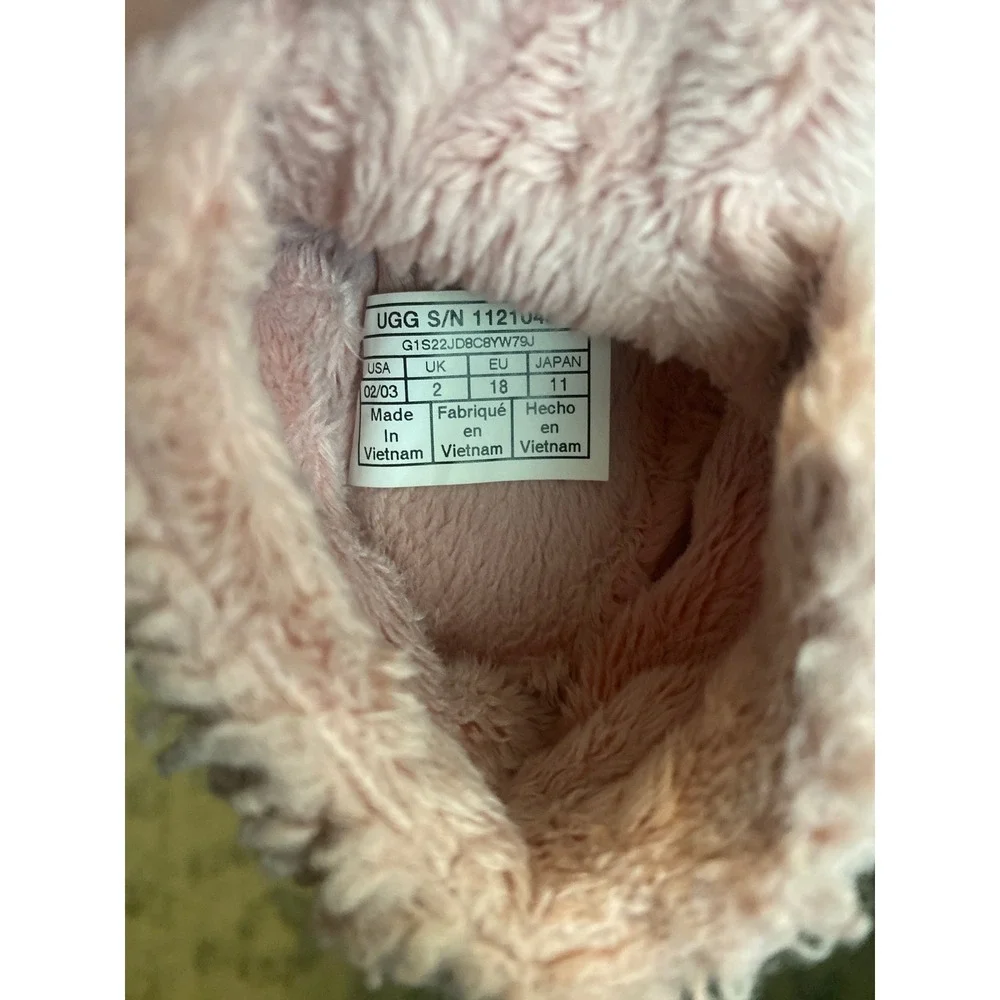 UGG Baby Size 2/3 Booties Bixbee Pink Fuzzy Warm Shoes Infant Size Good Preowned